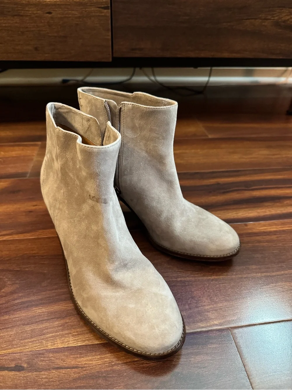 TRASK Beige Suede Leather Side-Zip Closure Ankle Boots Size 9M Made in Brazil
